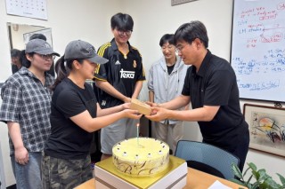 보안셀 정기현 교수님 생신 축하 이벤트